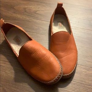 UGG Flat Shoes !